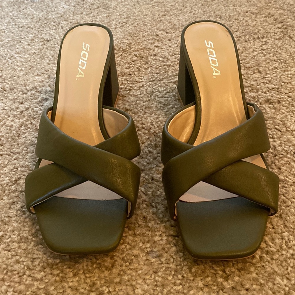 Green Chunky Heels / Wedges